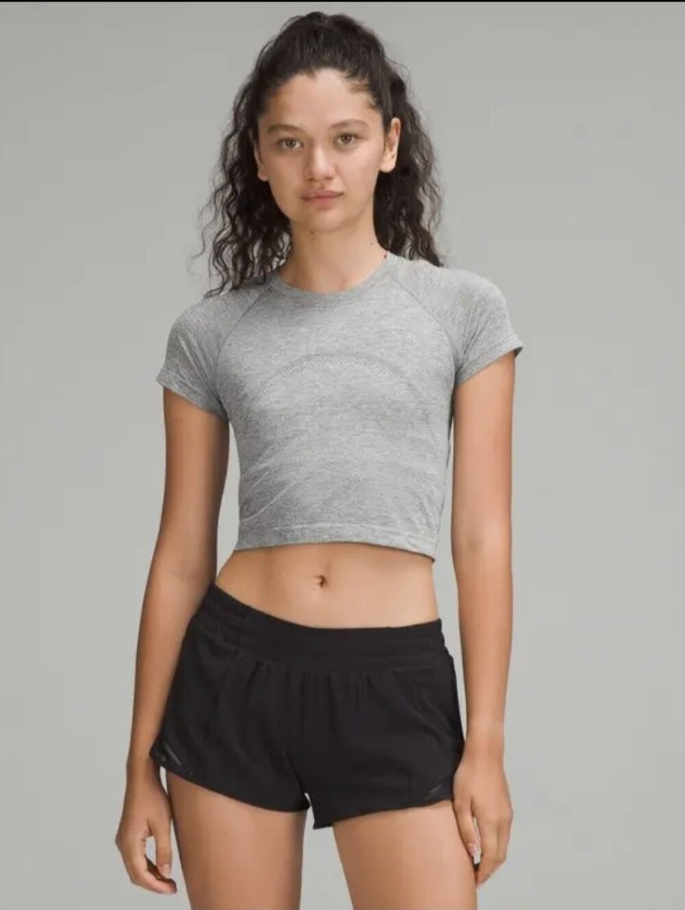 Swiftly Tech Cropped Short-Sleeve Shirt 2.0 Slate/White Size 4/S